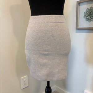 Aritzia Babaton Heather Grey Wool Knit Mini Pencil Skirt EUC